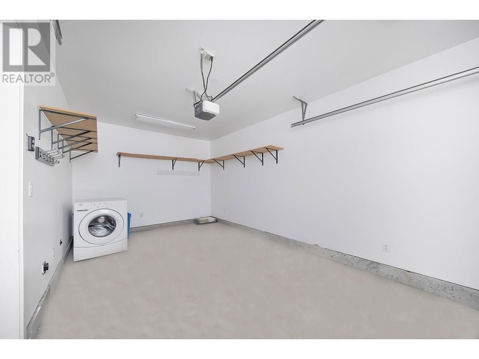 Photo 4 of 129 1480 Southview Street, Coquitlam BC