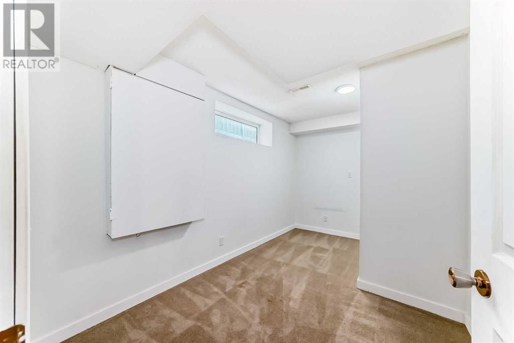 Single Family House for Sale in  Hidden Hills Place NW Hidden Valley Calgary 