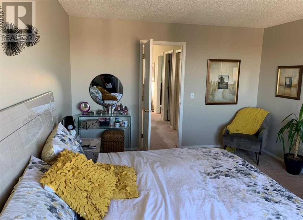 Single Family House for Sale in  Hamptons Link NW Hamptons Calgary 
