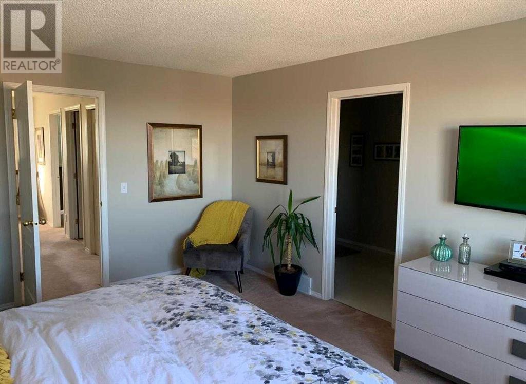 Single Family House for Sale in  Hamptons Link NW Hamptons Calgary 