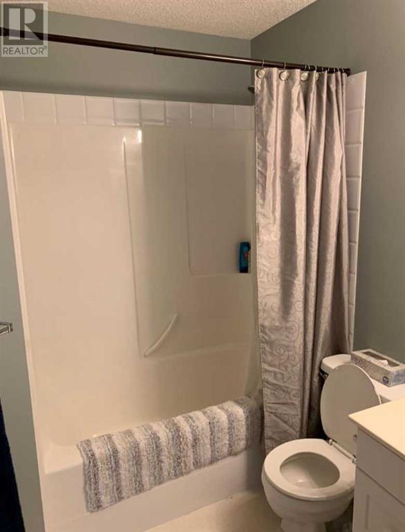Single Family House for Sale in  Hamptons Link NW Hamptons Calgary 