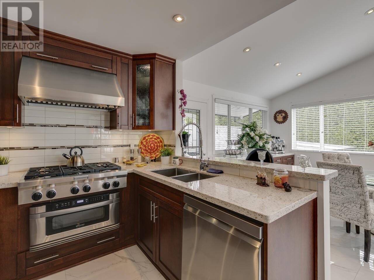 491 MIDVALE STREET, Coquitlam