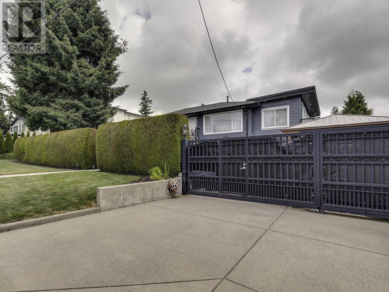 491 MIDVALE STREET, Coquitlam