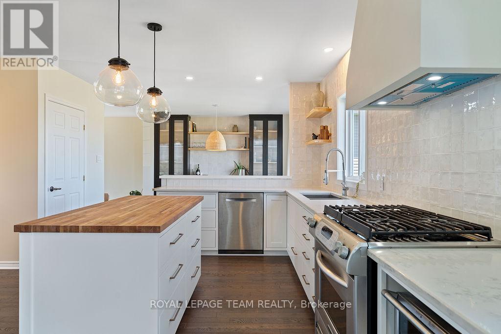 Photo 39 of 228 Labelle Street, Russell ON