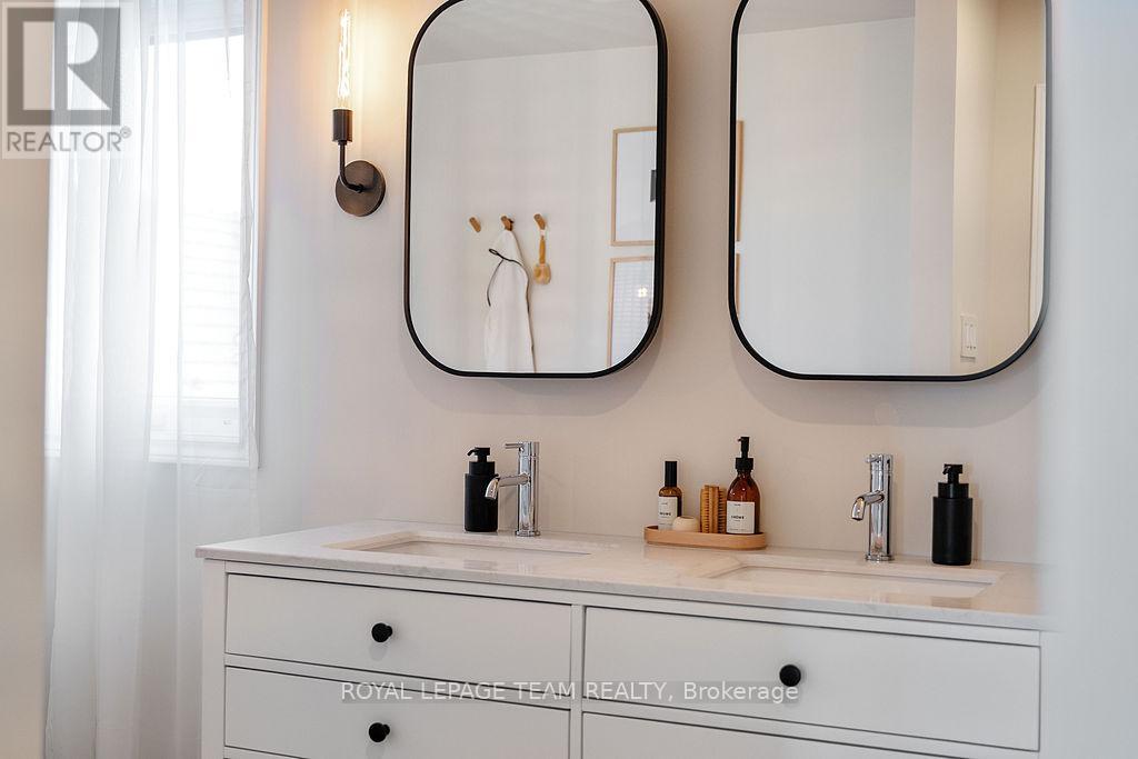 Photo 7 of 228 Labelle Street, Russell ON
