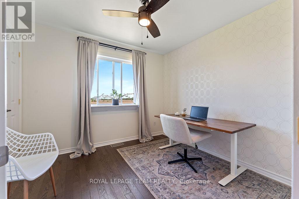 Photo 21 of 228 Labelle Street, Russell ON