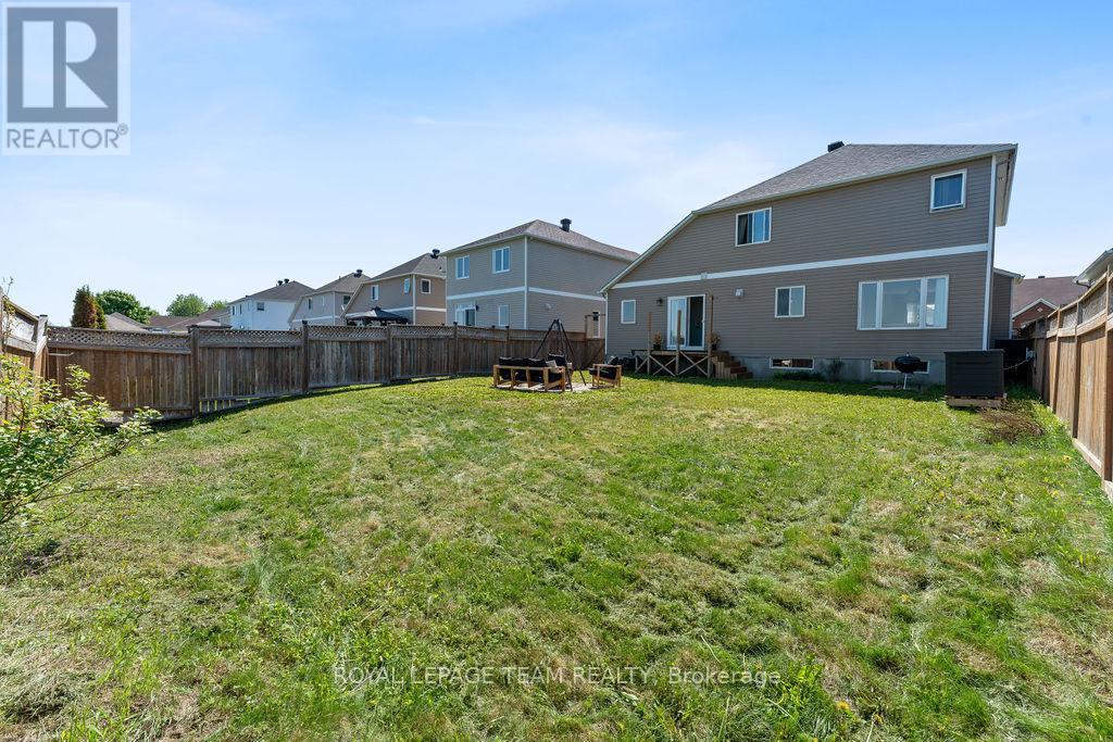 Photo 30 of 228 Labelle Street, Russell ON