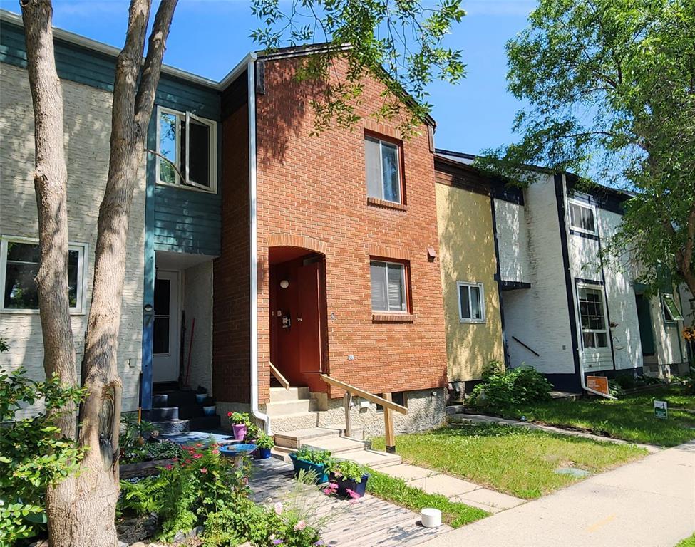 Photo 2 of 9 Stinson Avenue, Winnipeg MB