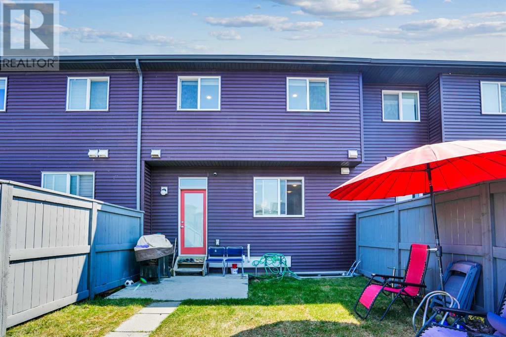 Single Family House for Sale in  Belmont Avenue SW Belmont Calgary 