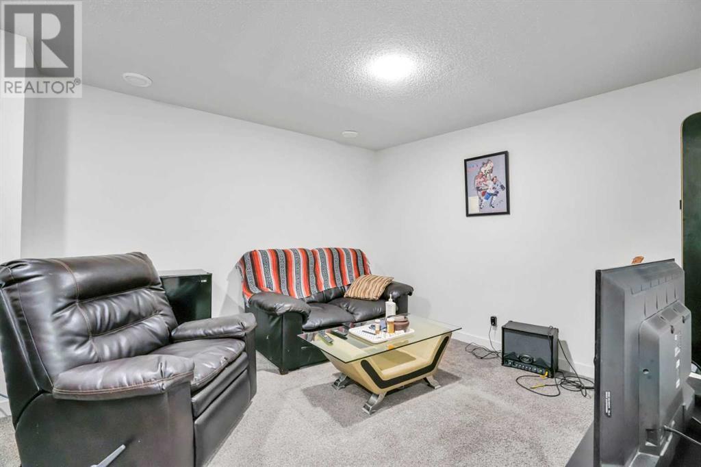 Single Family House for Sale in  Belmont Avenue SW Belmont Calgary 