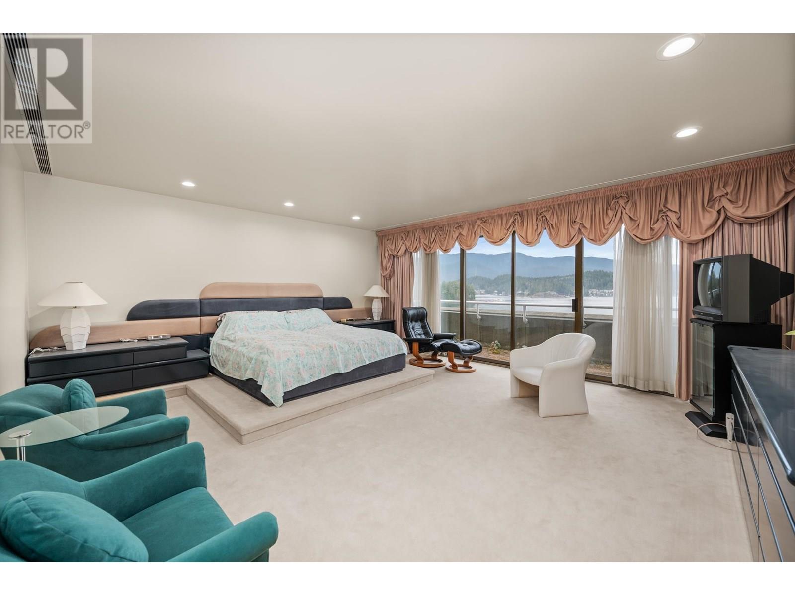 828 BEACHVIEW DRIVE, North Vancouver real estate listing R2931113