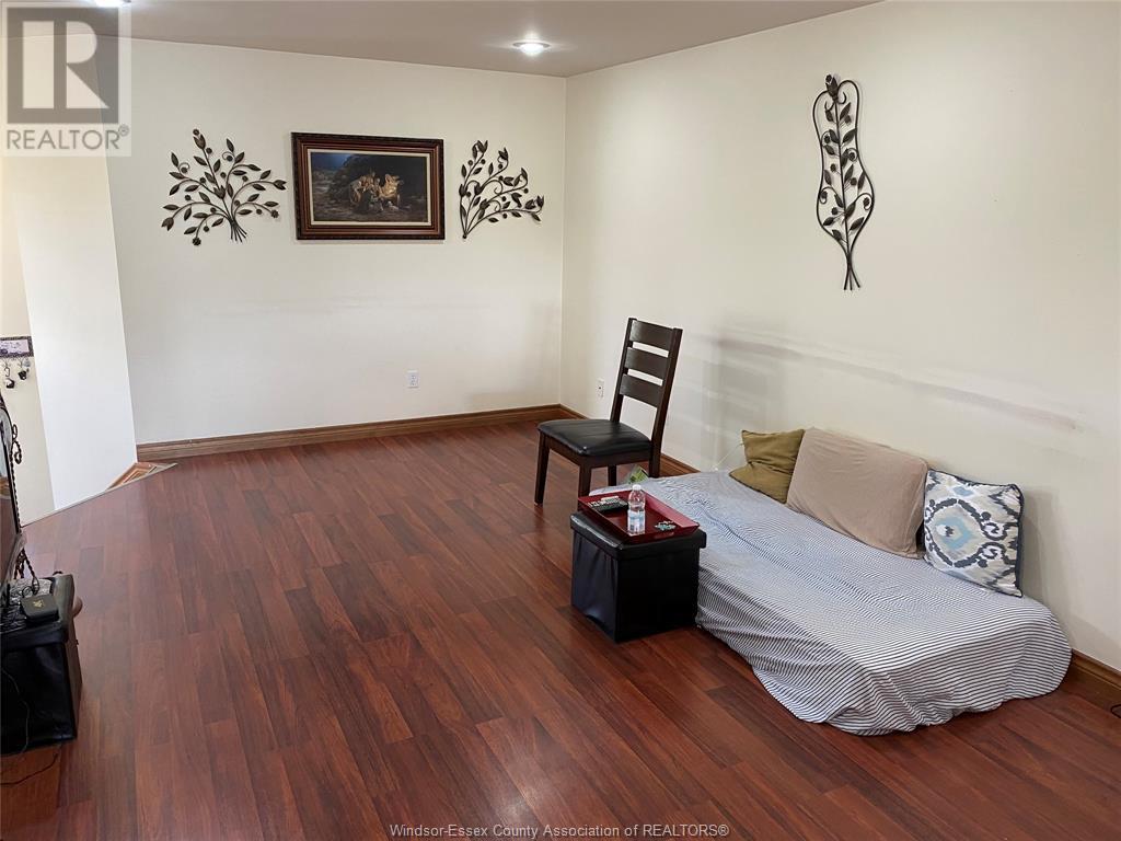 Photo 18 of 11404 Timber Bay Crescent, Windsor ON