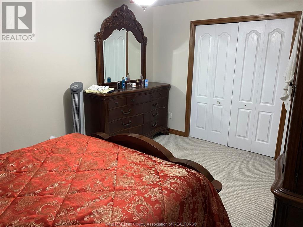 Photo 3 of 11404 Timber Bay Crescent, Windsor ON