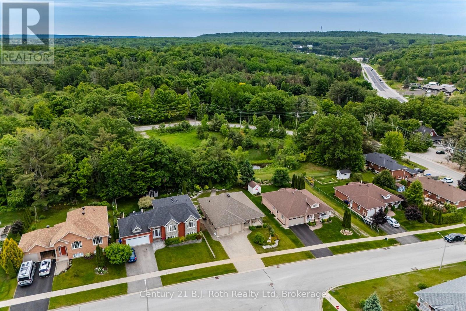 Photo 2 of 67 James Street, Penetanguishene ON