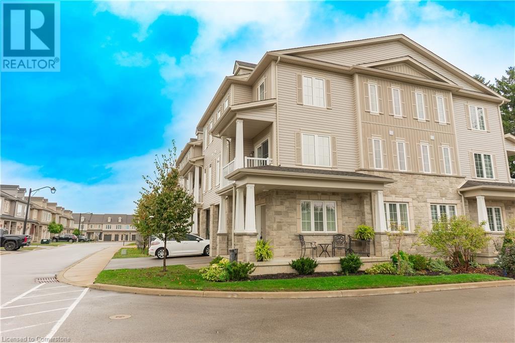 Photo 5 of 4 Garlent Avenue, Ancaster ON