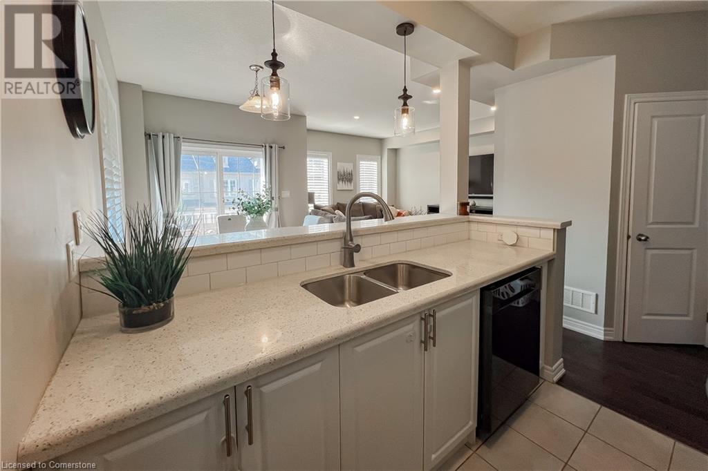 Photo 12 of 4 Garlent Avenue, Ancaster ON