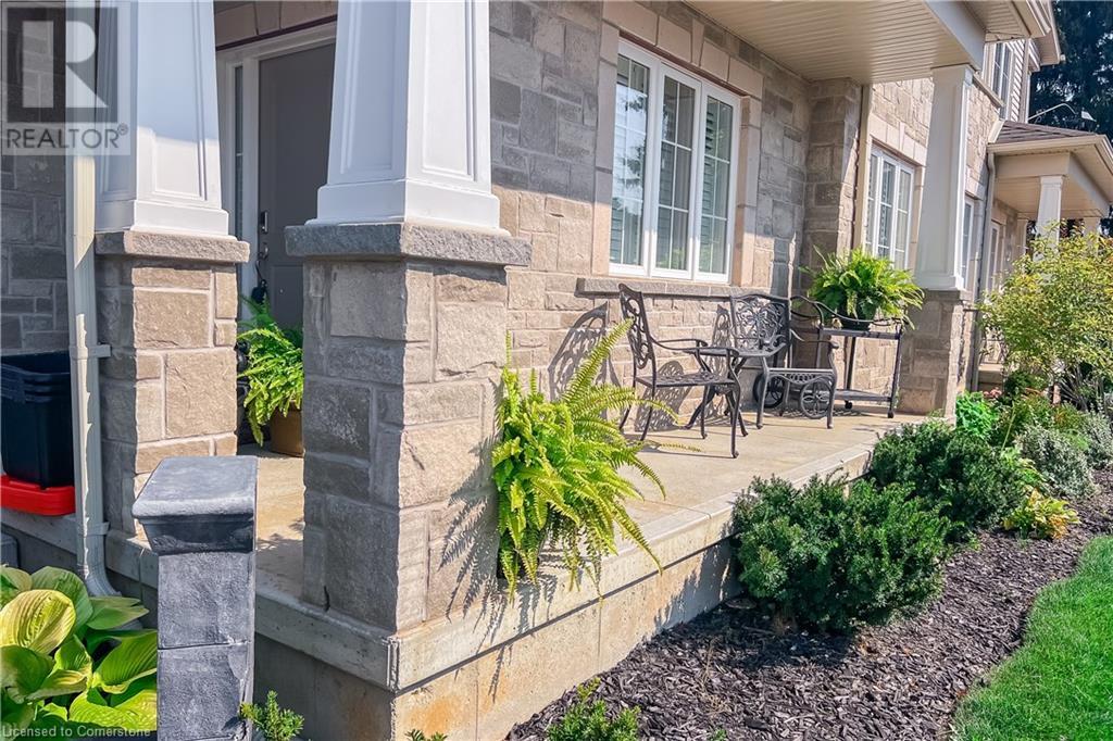 Photo 6 of 4 Garlent Avenue, Ancaster ON