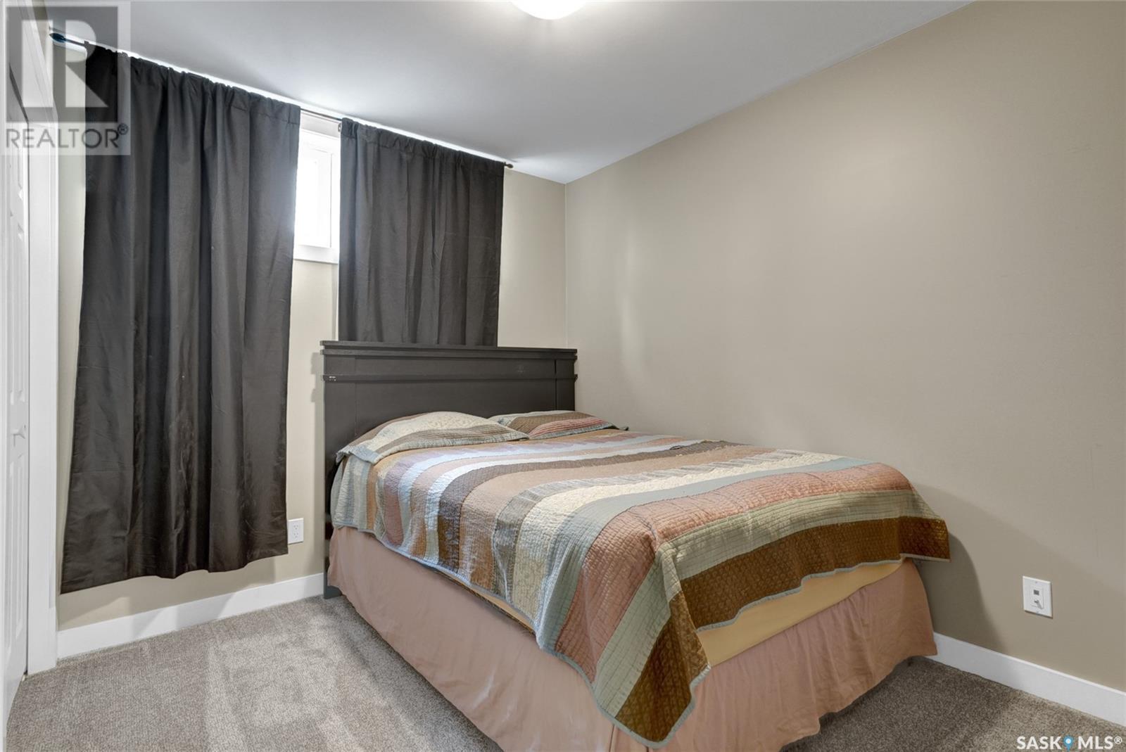 Photo 35 of 833 Keith Street, Moose Jaw SK
