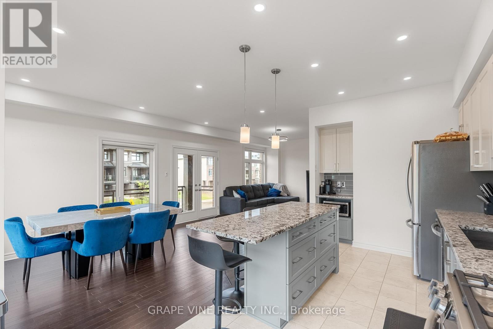 Photo 17 of 60 Verglas Lane, Ottawa ON