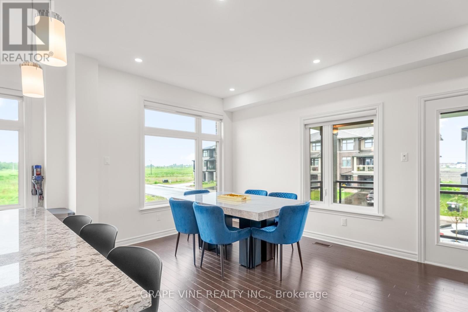Photo 24 of 60 Verglas Lane, Ottawa ON