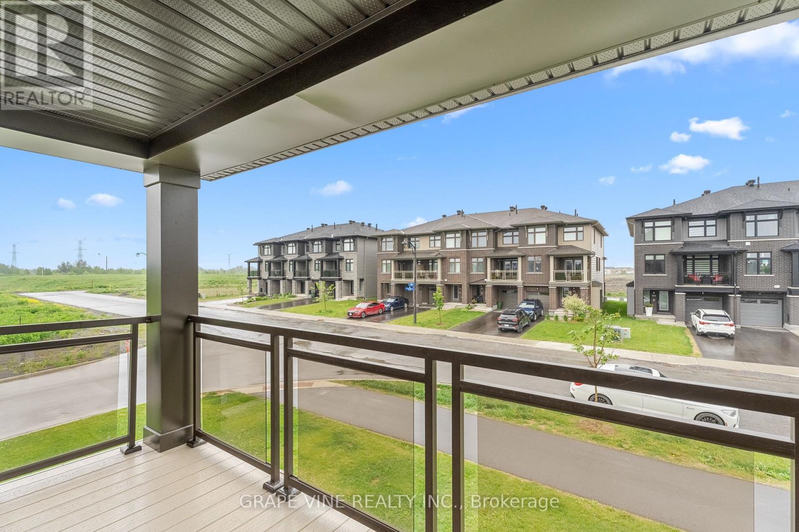 Photo 11 of 60 Verglas Lane, Ottawa ON