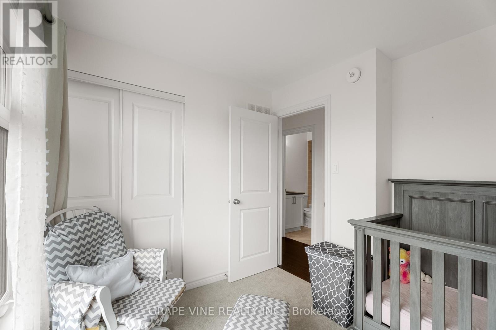 Photo 21 of 60 Verglas Lane, Ottawa ON