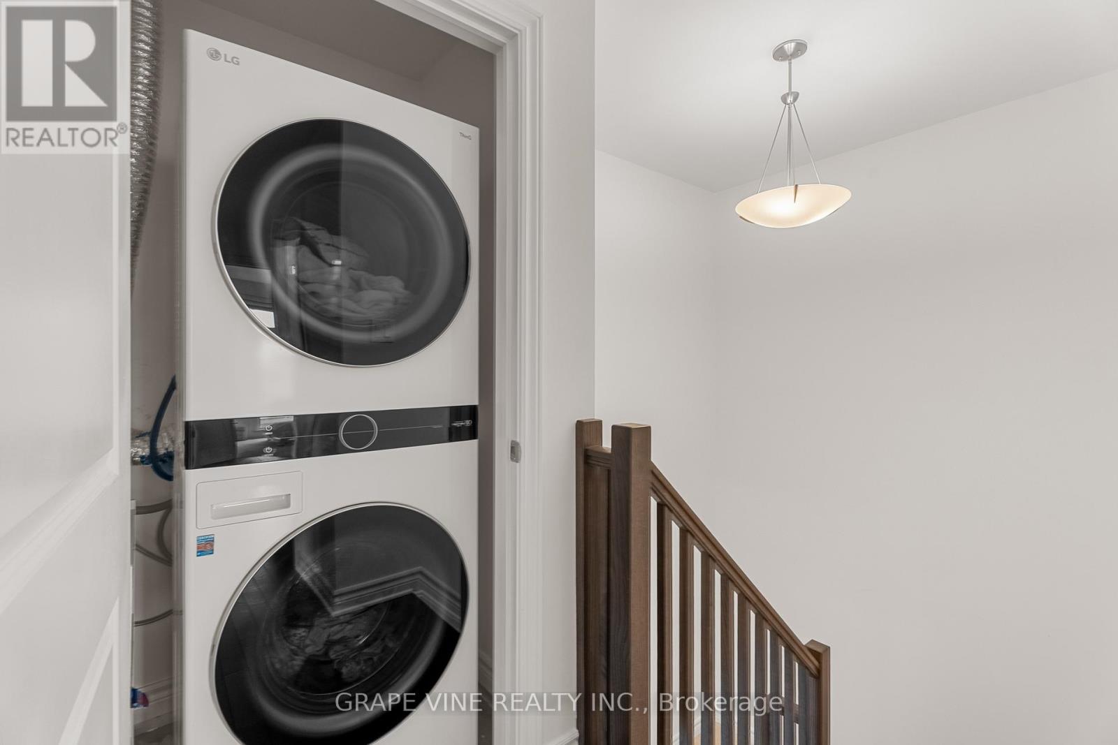 Photo 26 of 60 Verglas Lane, Ottawa ON