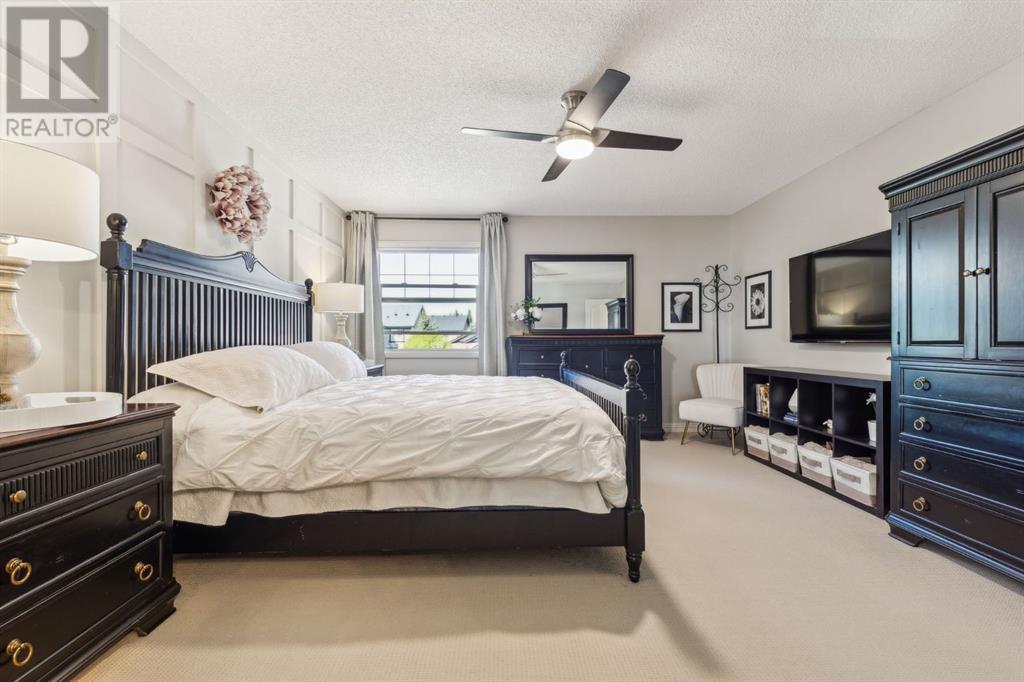 Single Family House for Sale in  Everbrook Way SW Evergreen Calgary 