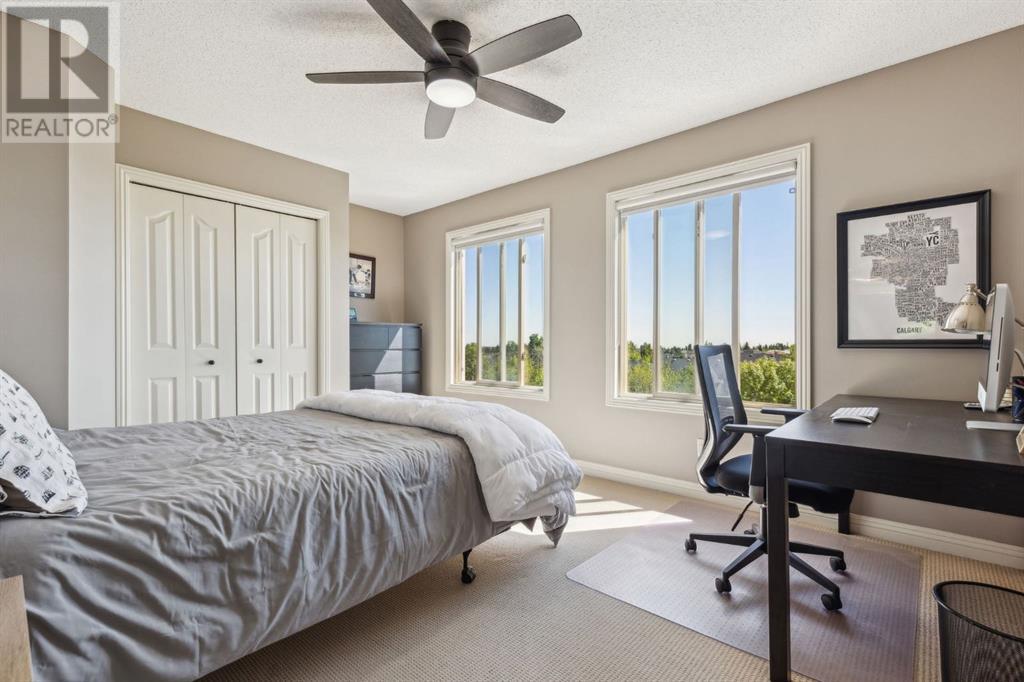 Single Family House for Sale in  Everbrook Way SW Evergreen Calgary 