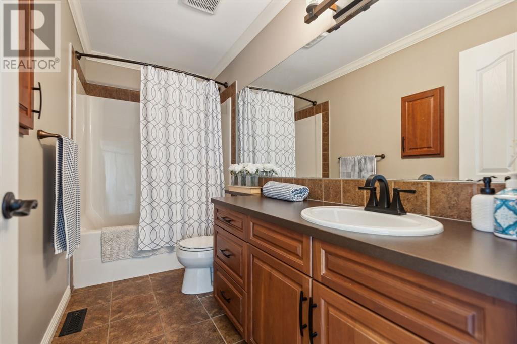 Single Family House for Sale in  Everbrook Way SW Evergreen Calgary 