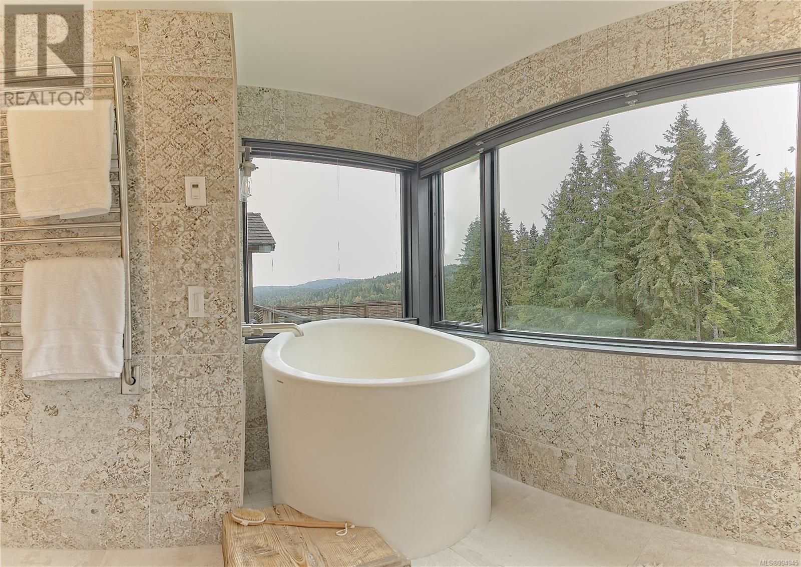 445 Cranberry Rd, Salt Spring