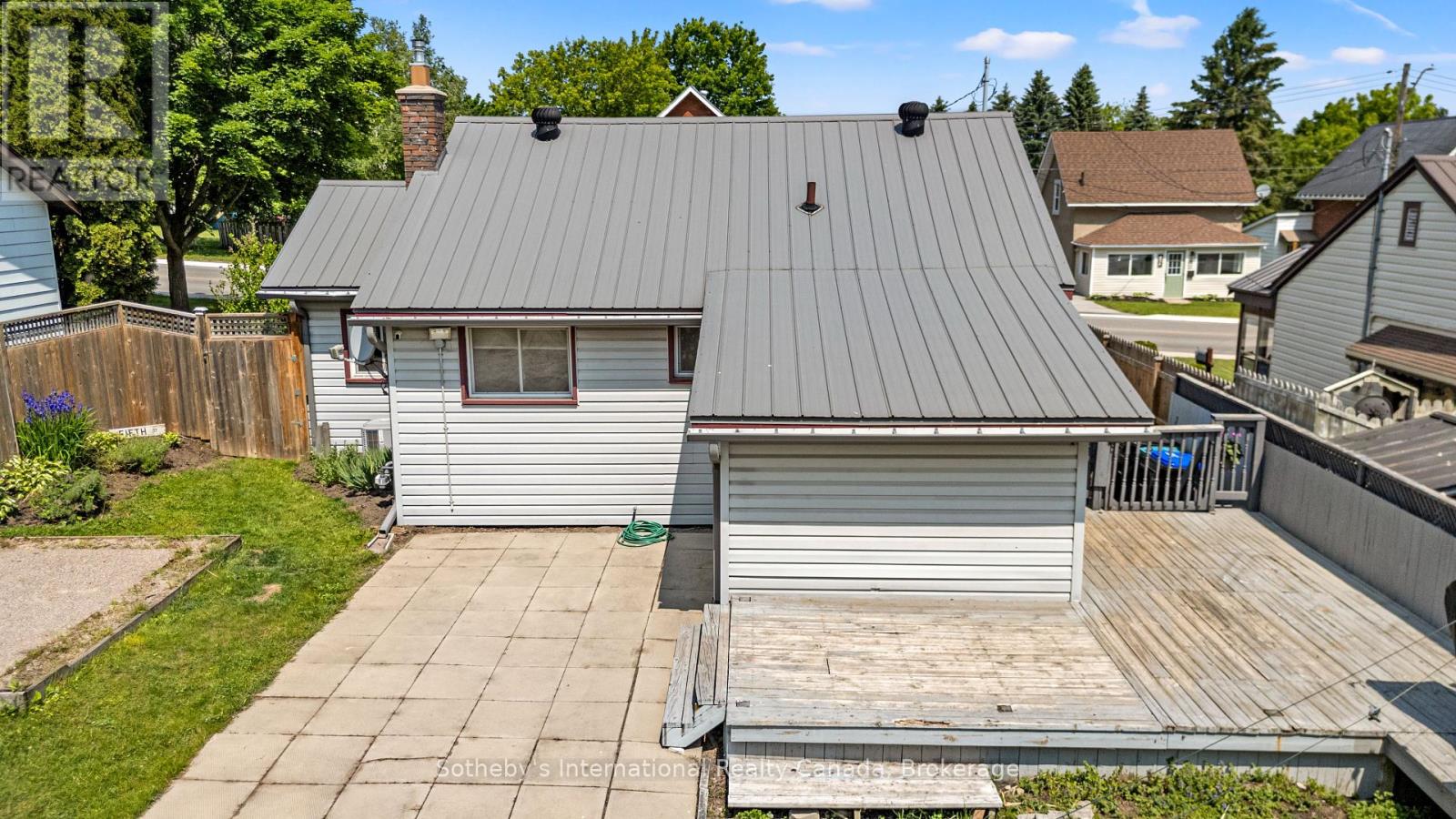 Photo 22 of 659 Victoria Street, Midland ON