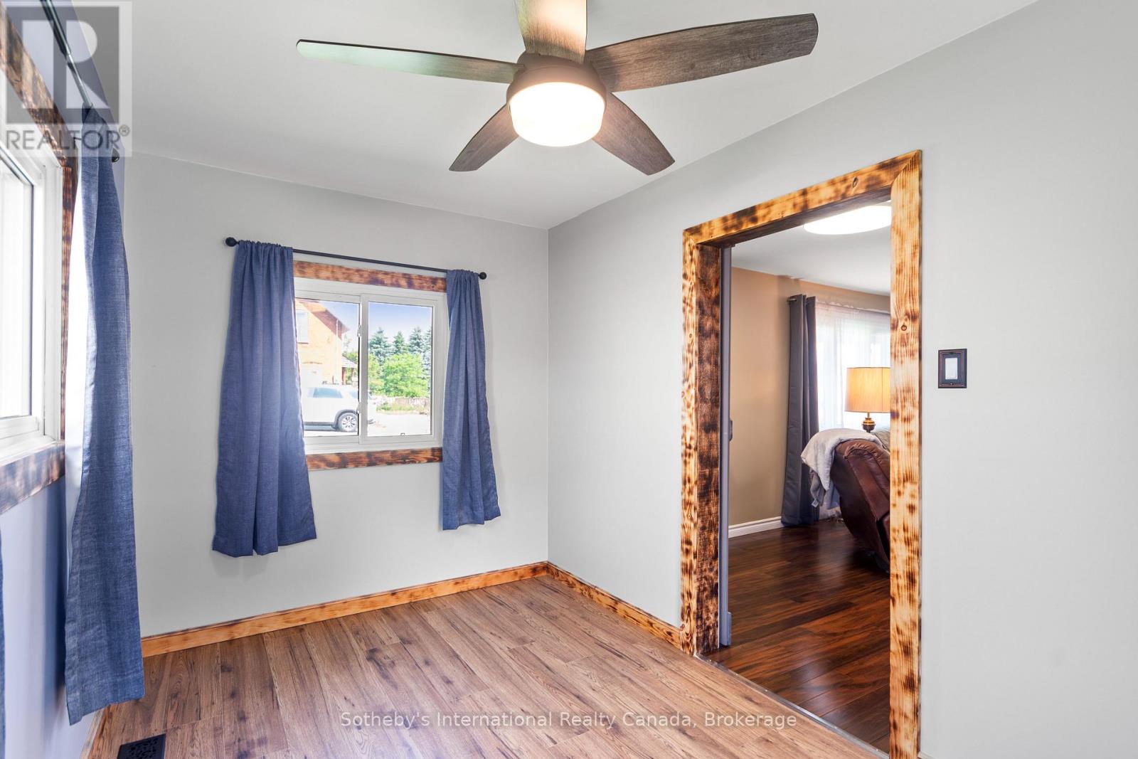 Photo 9 of 659 Victoria Street, Midland ON