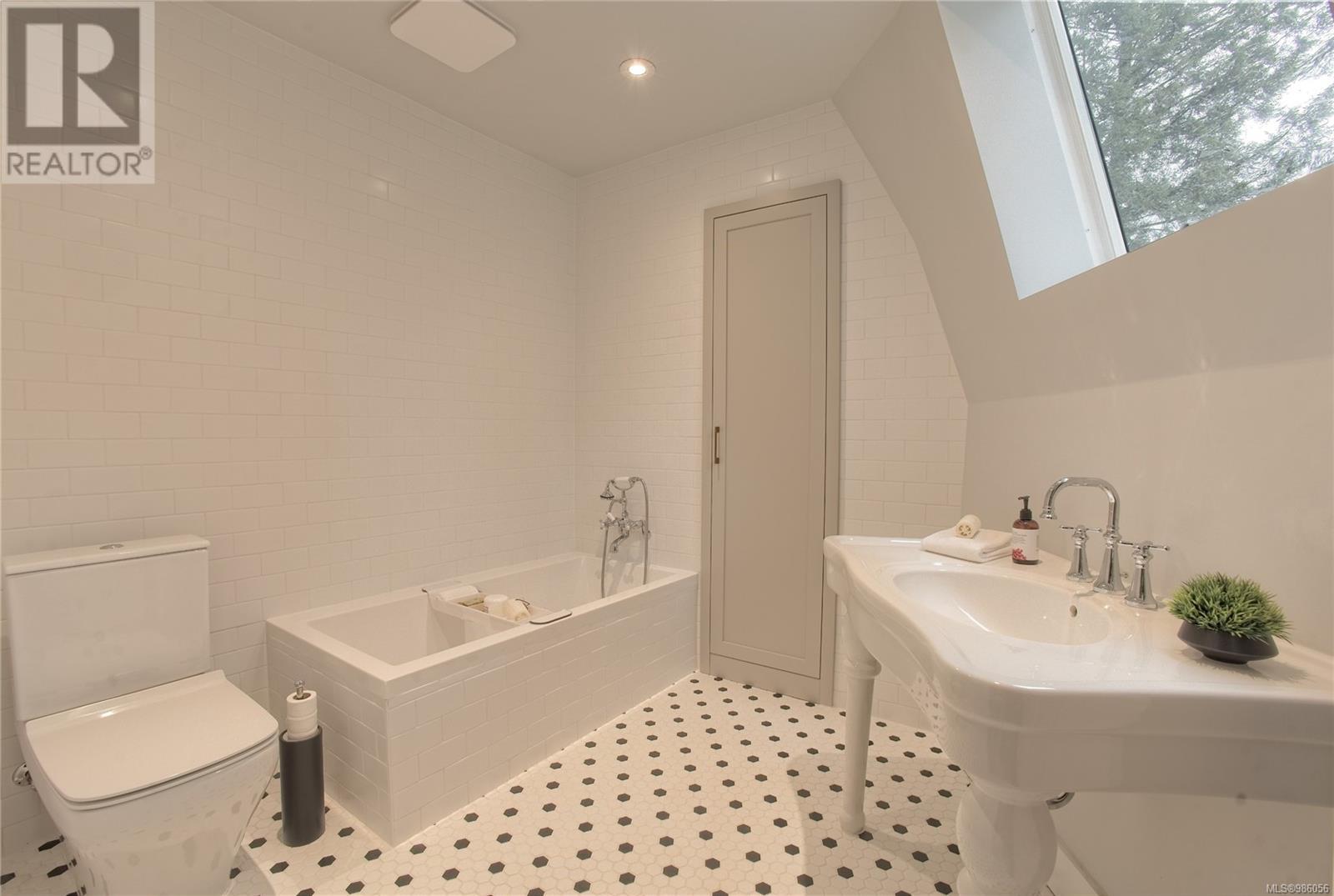 141 Cedar Lane, Salt Spring
