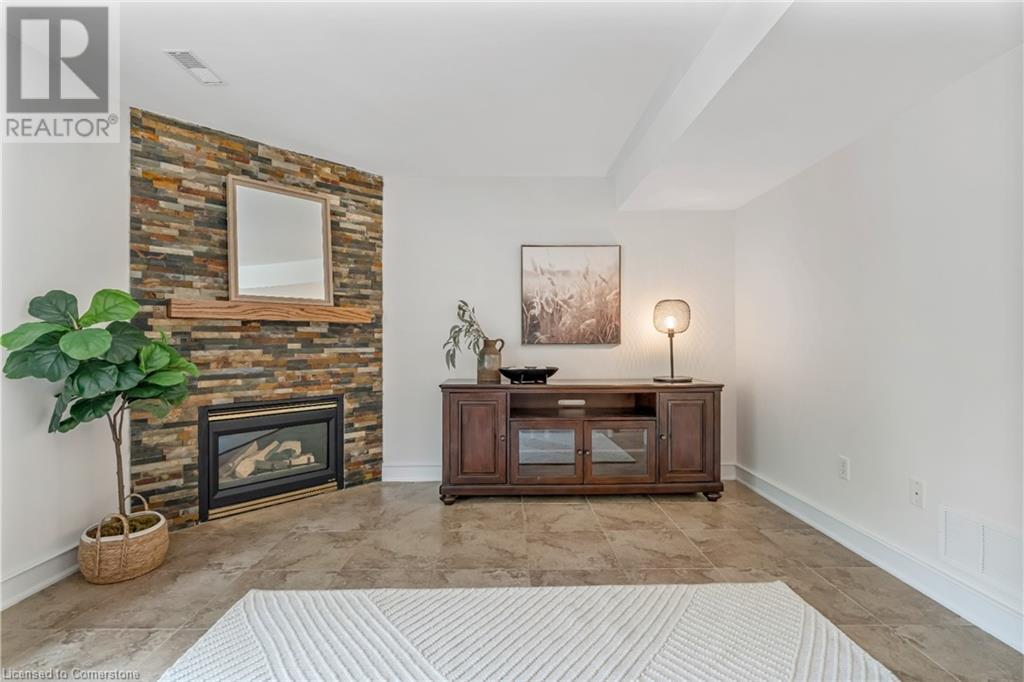 Photo 15 of 4045 Upper Middle Road Unit 46, Burlington ON