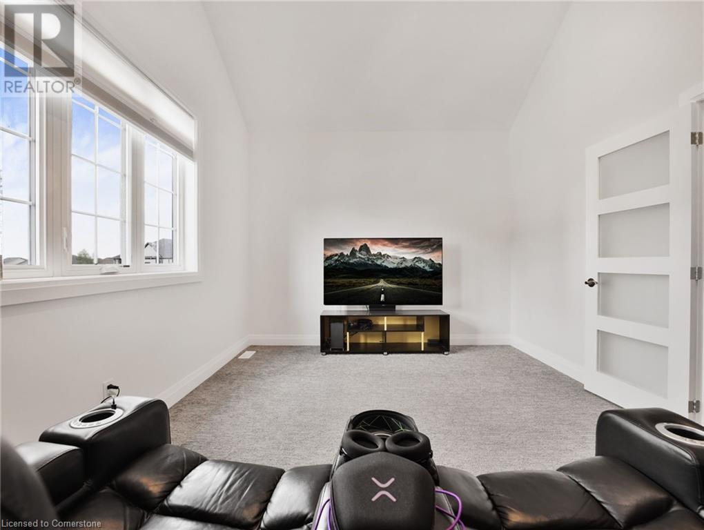 Photo 15 of 75 Monarch Woods Drive, Kitchener ON