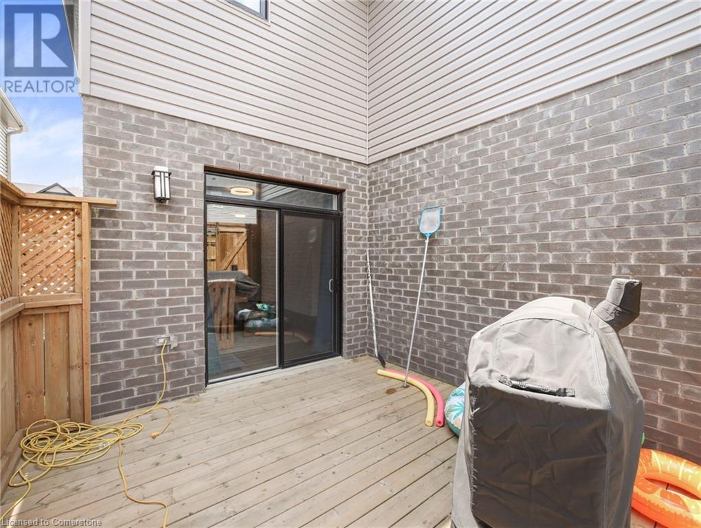 Photo 35 of 75 Monarch Woods Drive, Kitchener ON