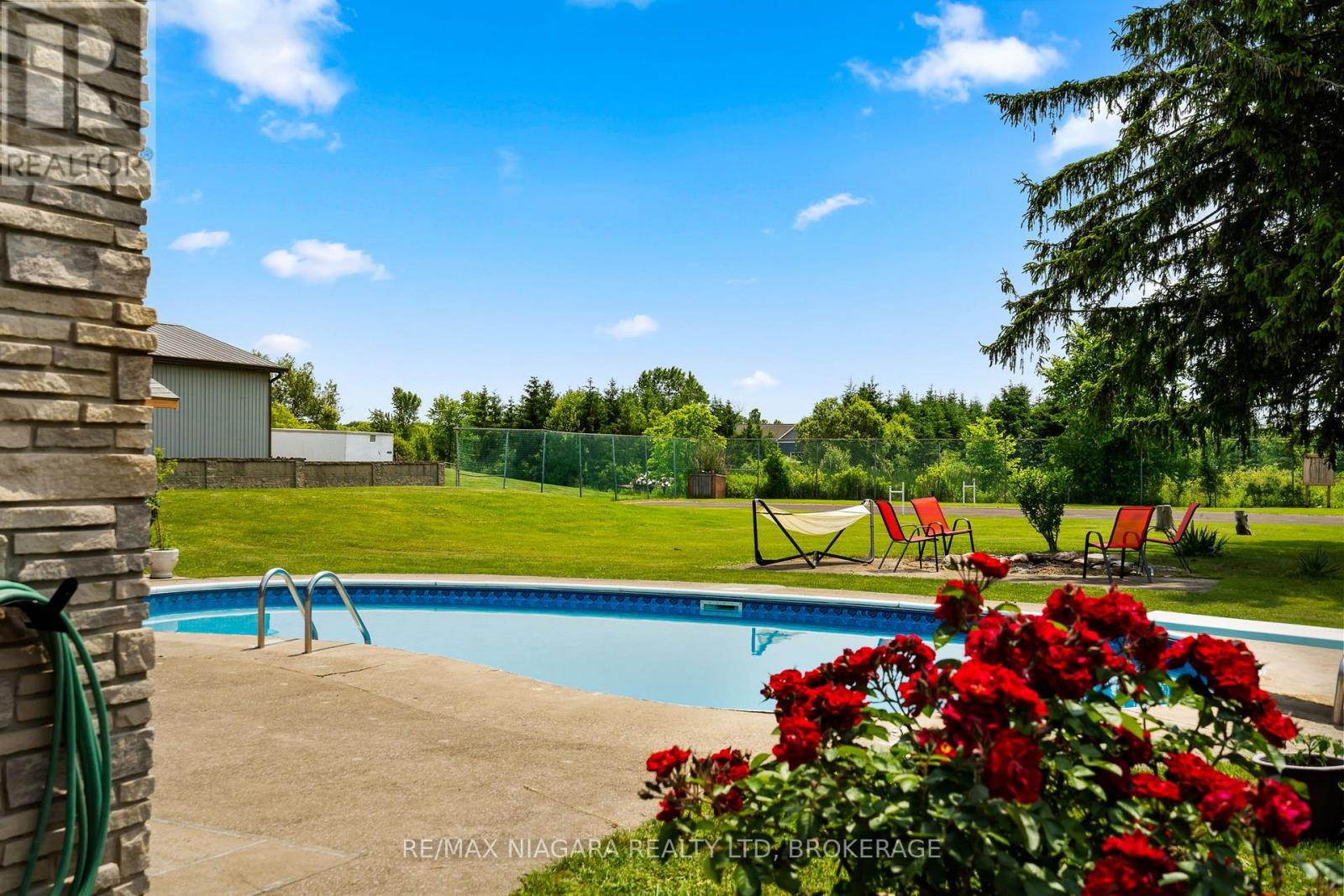 Photo 38 of 415 Lyons Creek Road, Welland ON