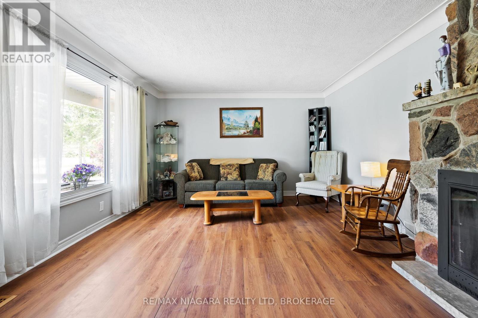 Photo 31 of 415 Lyons Creek Road, Welland ON