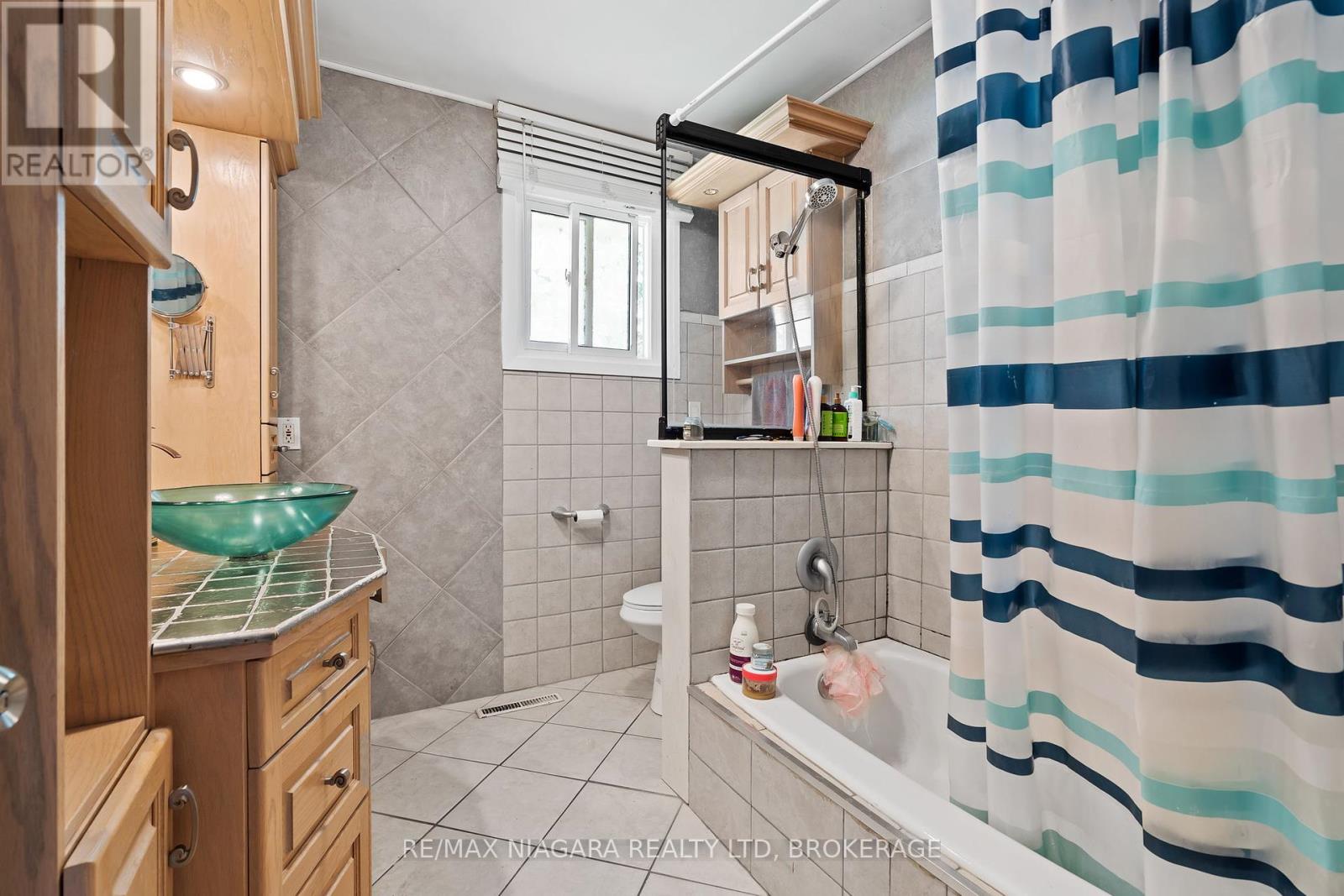 Photo 1 of 415 Lyons Creek Road, Welland ON