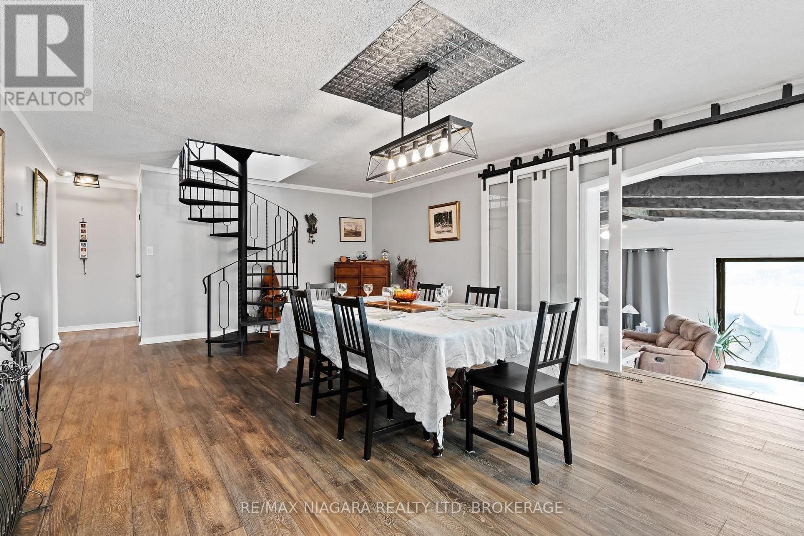 Photo 10 of 415 Lyons Creek Road, Welland ON