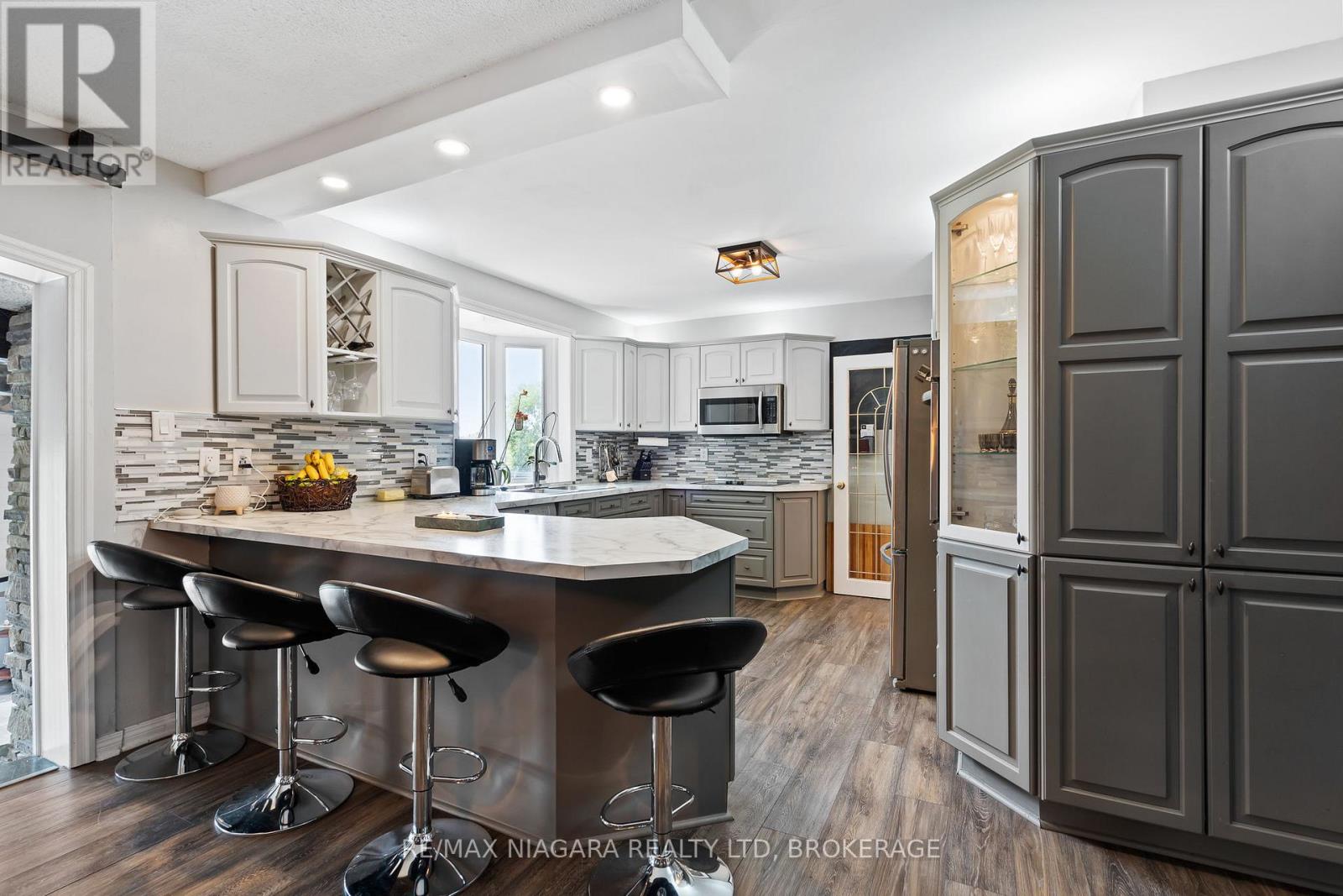 Photo 5 of 415 Lyons Creek Road, Welland ON