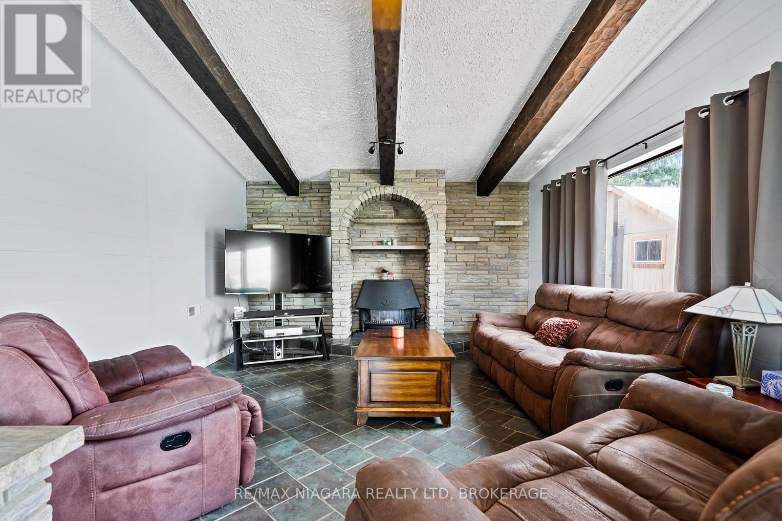 Photo 7 of 415 Lyons Creek Road, Welland ON