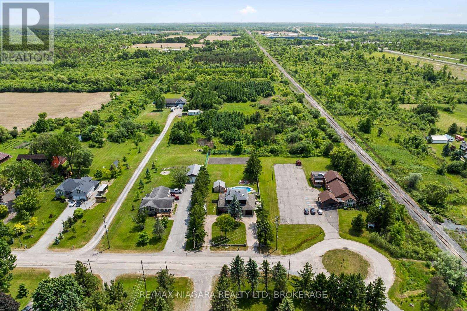 Photo 30 of 415 Lyons Creek Road, Welland ON