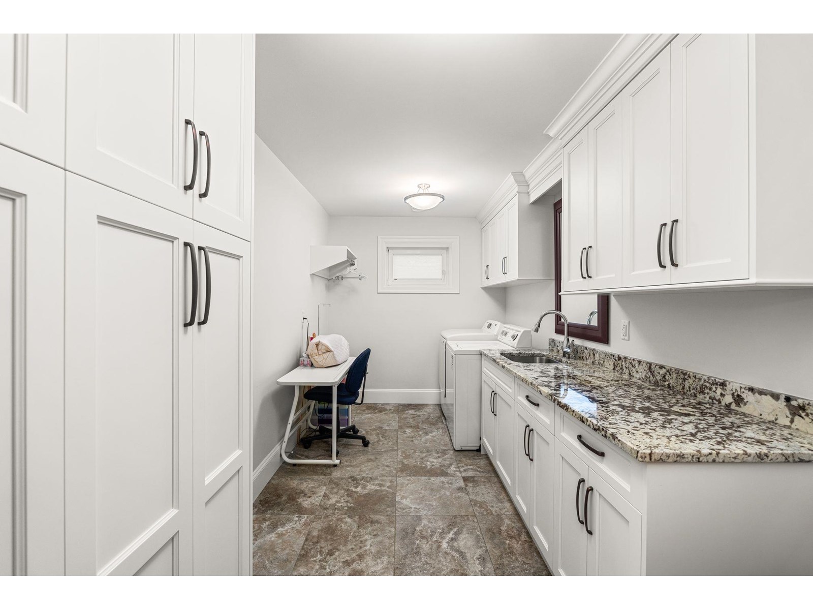 14728 OXENHAM AVENUE, White Rock real estate listing R3015378