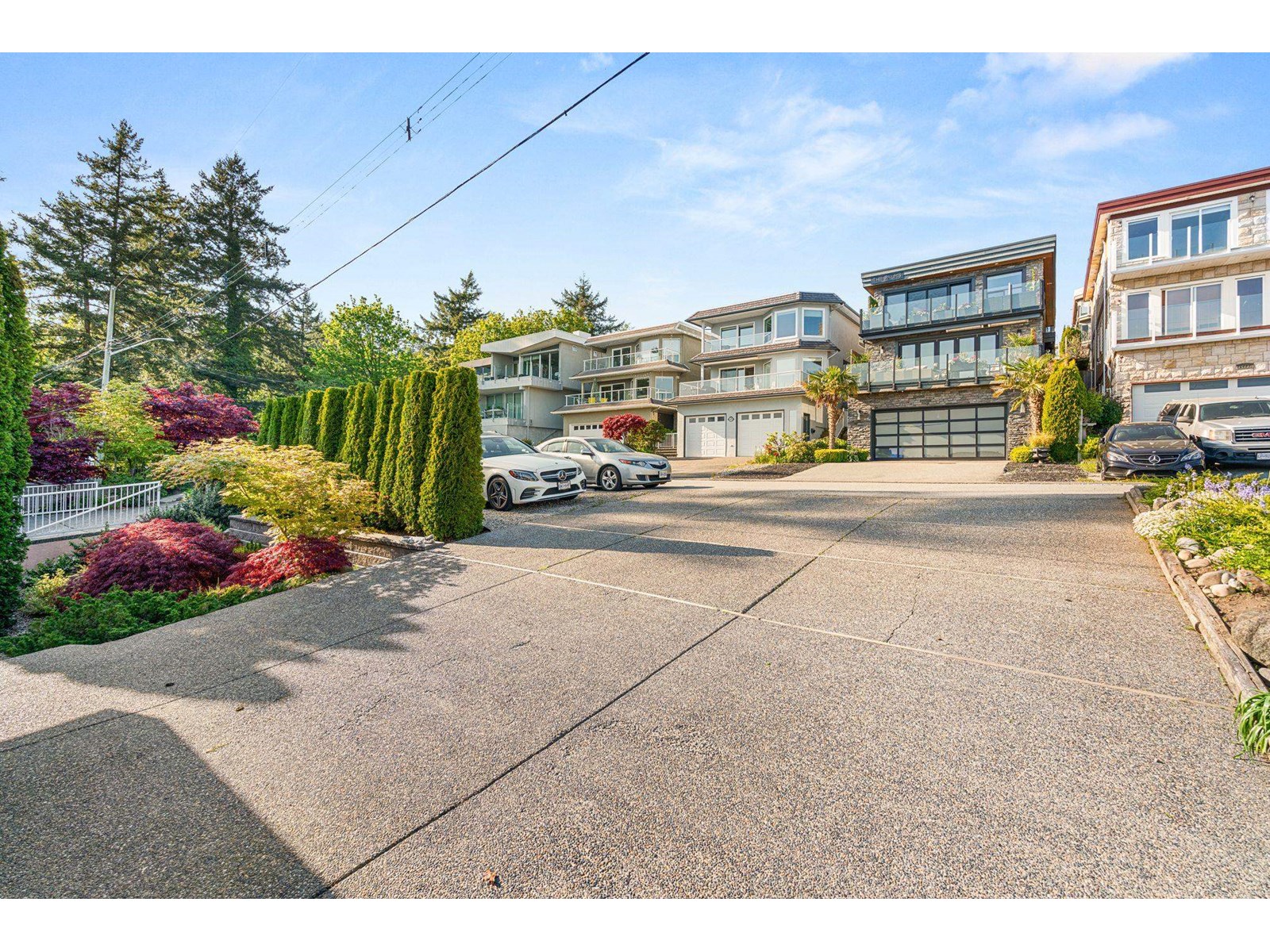 14728 OXENHAM AVENUE, White Rock real estate listing R3015378