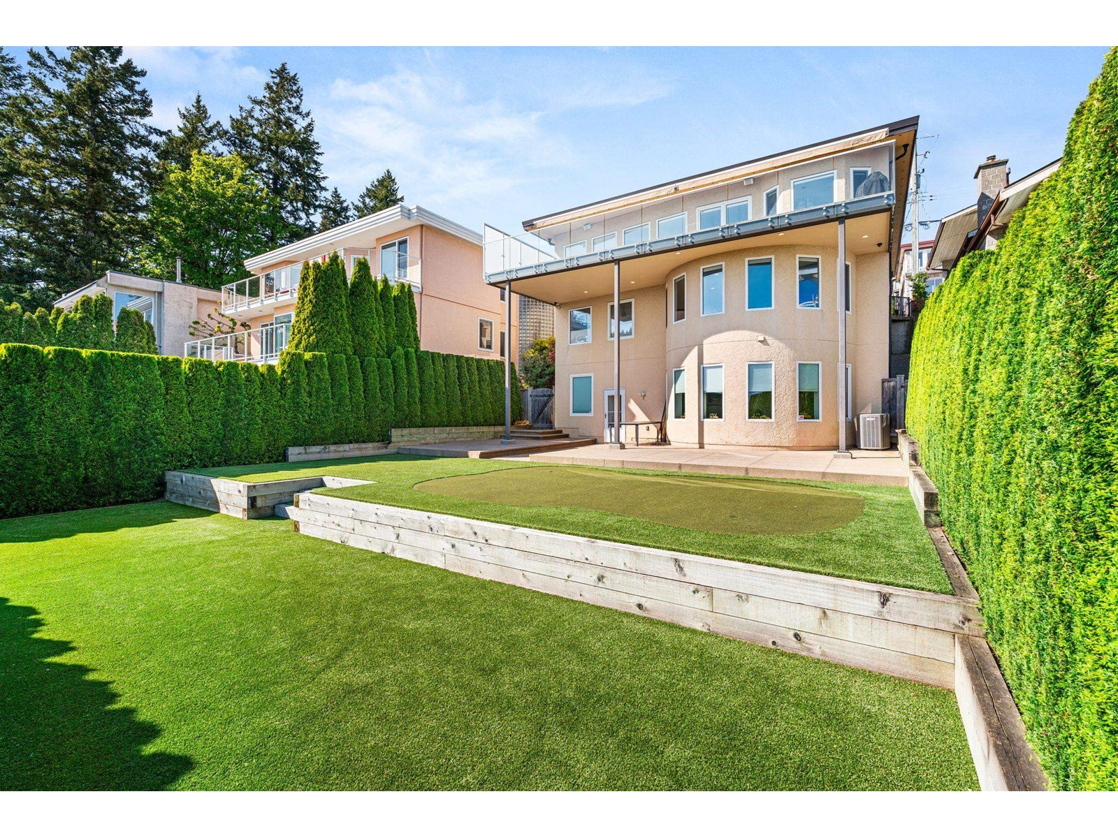 14728 OXENHAM AVENUE, White Rock real estate listing R3015378