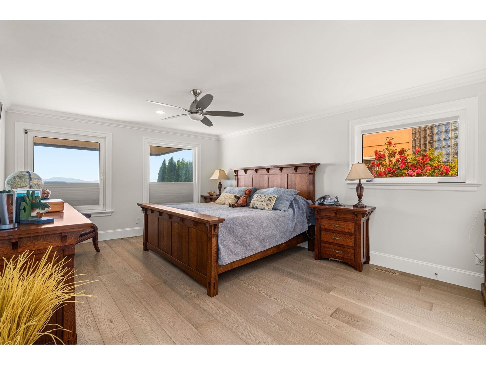 14728 OXENHAM AVENUE, White Rock real estate listing R3015378