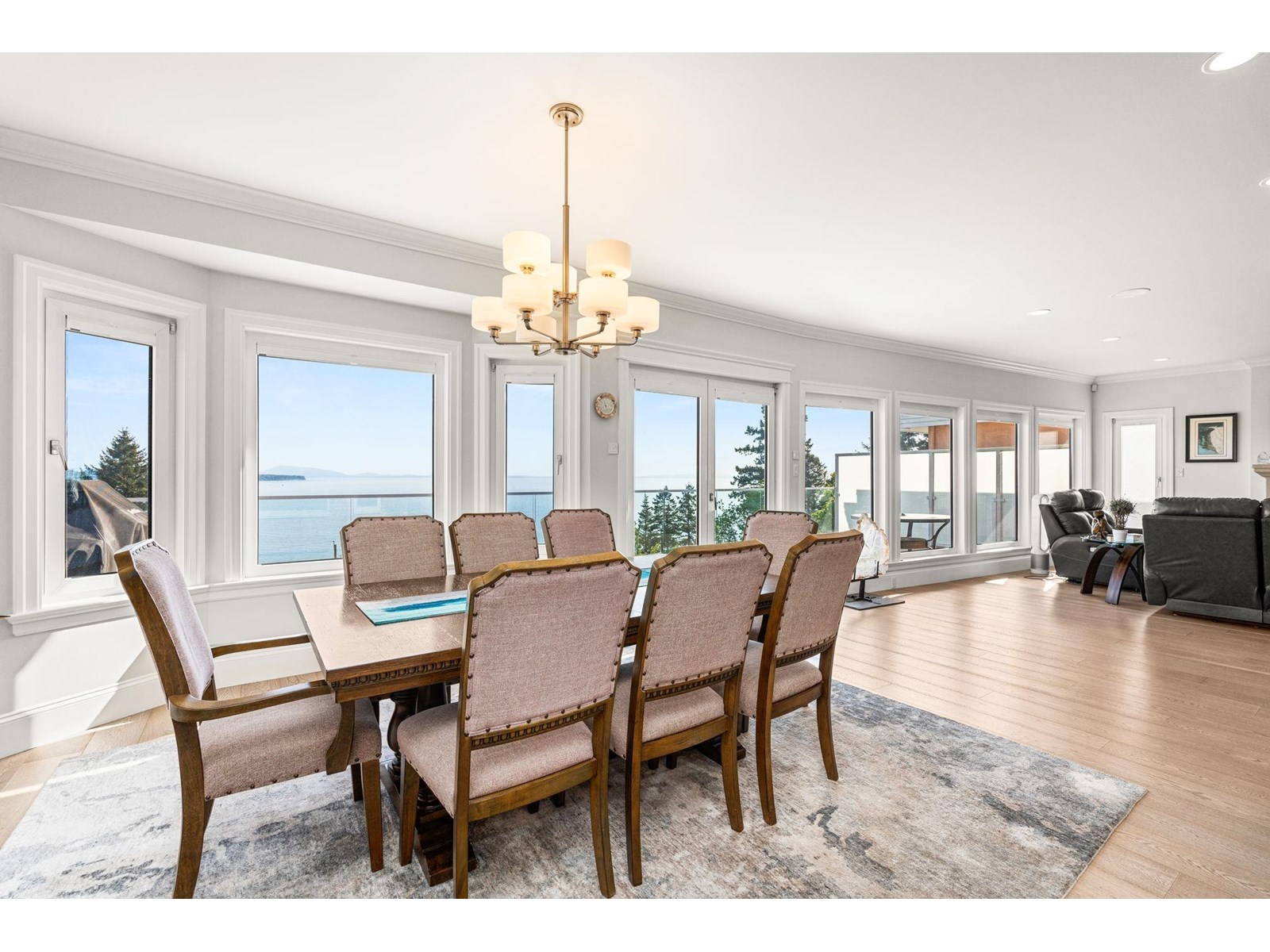14728 OXENHAM AVENUE, White Rock real estate listing R3015378