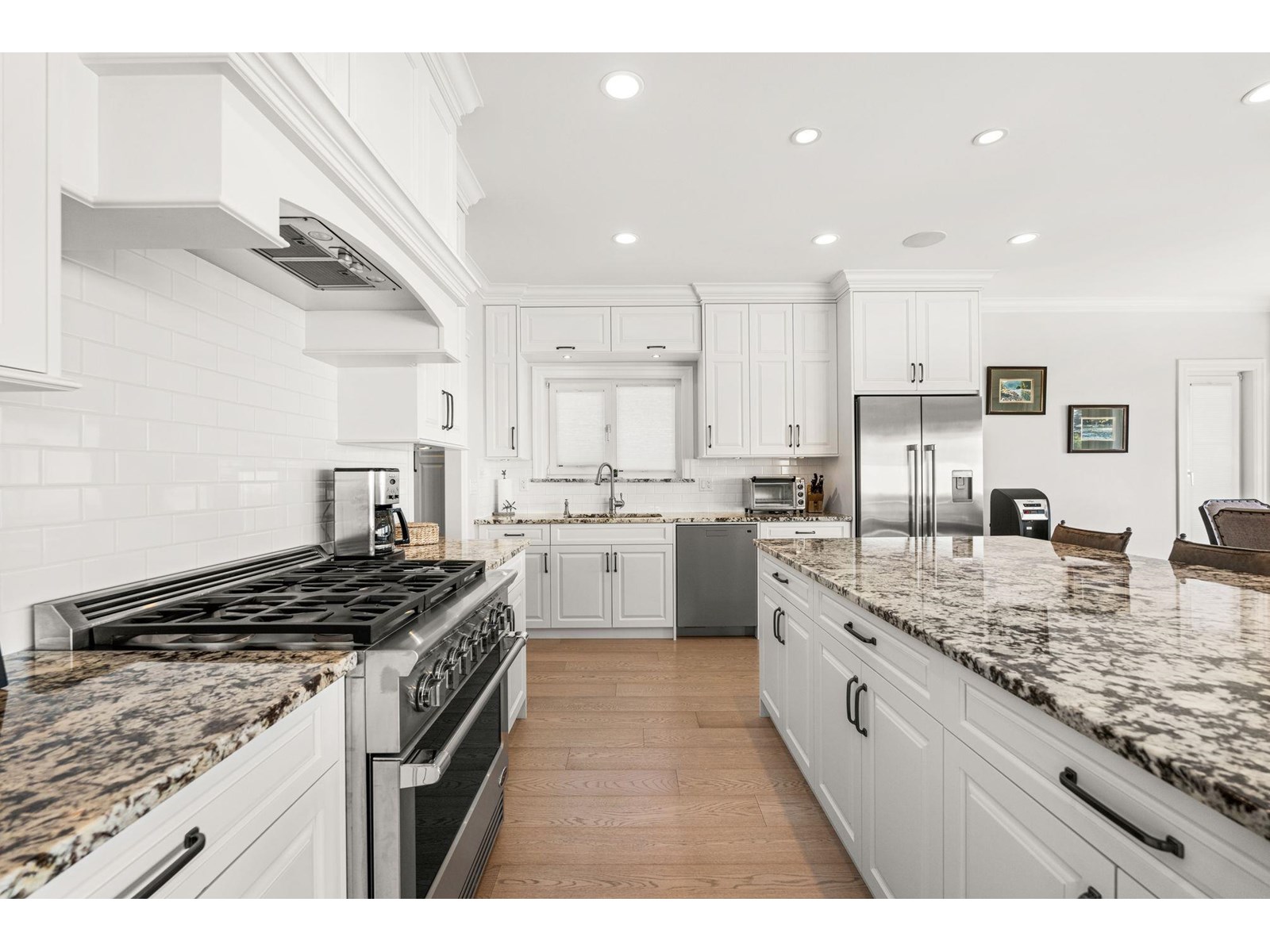 14728 OXENHAM AVENUE, White Rock real estate listing R3015378